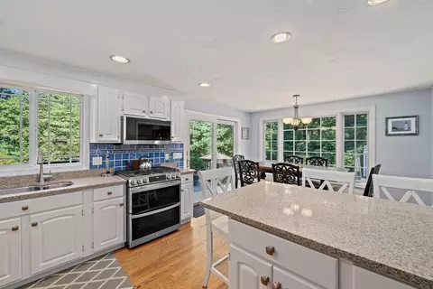 22 Forest St, Marshfield, MA 02050 photo 8