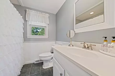 22 Forest St, Marshfield, MA 02050 photo 17
