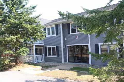450 Somerset Ave #7-1, Taunton, MA 02780