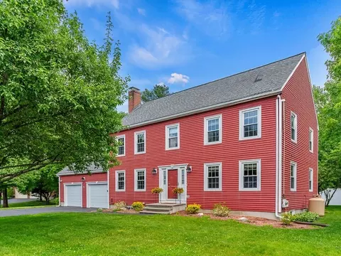 19 Stanwood Dr, Franklin, MA 02038