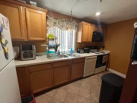 1928 N Main St #5, Fall River, MA 02720 photo 11