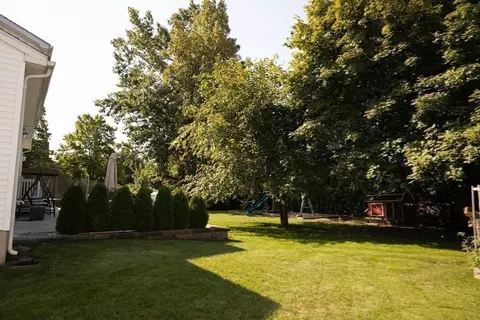 16 Jacob St, Chicopee, MA 01020 photo 23