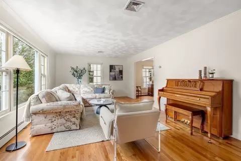 35 Lynn Rd, Needham, MA 02494 photo 7