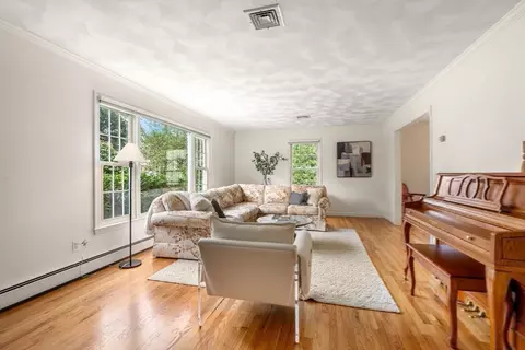 35 Lynn Rd, Needham, MA 02494 photo 8
