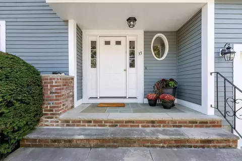 35 Lynn Rd, Needham, MA 02494 photo 2