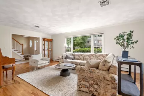 35 Lynn Rd, Needham, MA 02494 photo 6