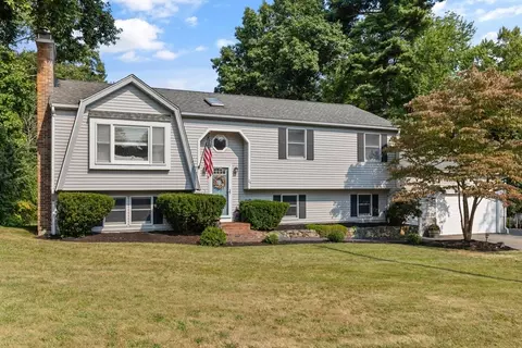 26 4th St, Stoughton, MA 02072