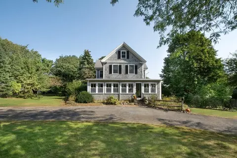 12 Greenfied Ln, Scituate, MA 02066