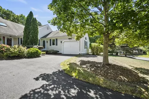 5 Executive Dr #5, Mashpee, MA 02649
