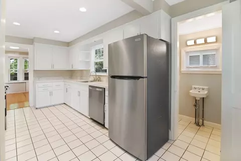 29 Benz St, Springfield, MA 01118 photo 13