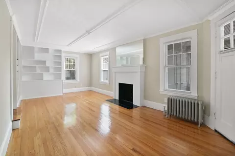 29 Benz St, Springfield, MA 01118 photo 4