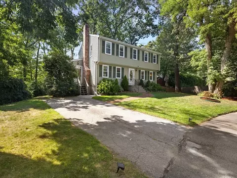 5 Crosby Cir, Framingham, MA 01701