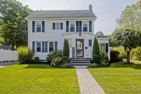 12 Liberty St, Holyoke, MA 01040