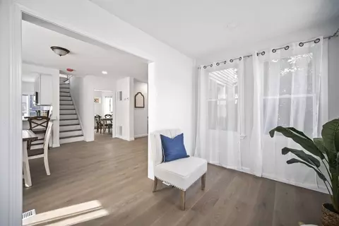 Entry Way - 161 Mount Pleasant St, Fall River, MA 02720 photo 3 of 3