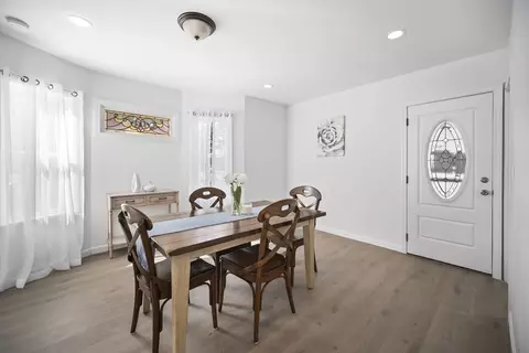 Dining - 161 Mount Pleasant St, Fall River, MA 02720 photo 3 of 4