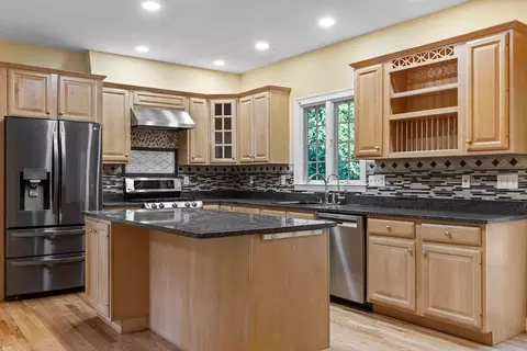 10 Walnut St #10, Acton, MA 01720 photo 6