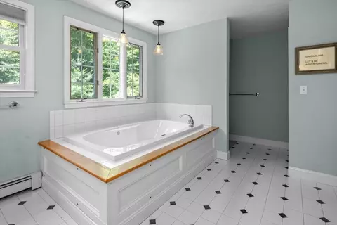 Bath - 34 Buffum Rd, Hanover, MA 02339 photo 3 of 4