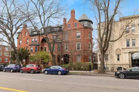 1874 Beacon St #5, Brookline, MA 02445