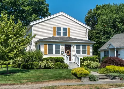 72 Warren St, Waltham, MA 02452
