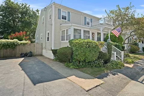 16 F St, Hull, MA 02045