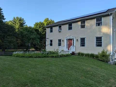 370 Stebbins St, Belchertown, MA 01007