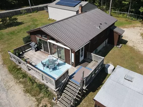 119 North St, Erving, MA 01344 photo 5