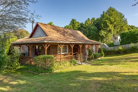 26 Norfolk, Dartmouth, MA 02747