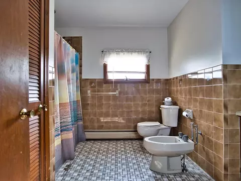 170 Nelson St, Fall River, MA 02721 photo 24