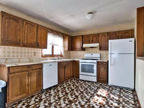 170 Nelson St, Fall River, MA 02721 photo 22