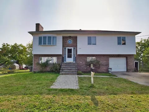 170 Nelson St, Fall River, MA 02721