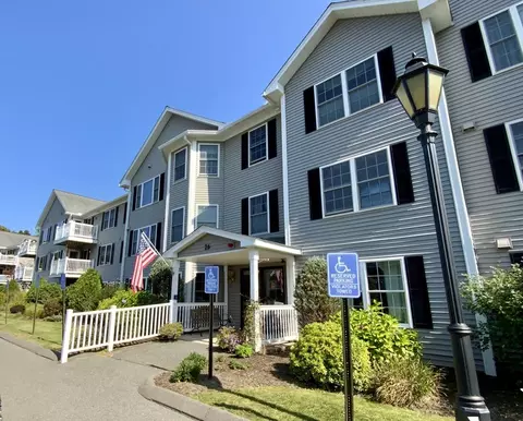 26 Greenleaves Dr #632, Amherst, MA 01002