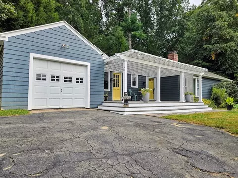 58 George Loomis Rd, Southwick, MA 01077