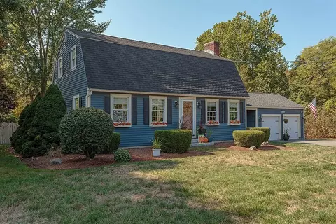141 School St, Chelmsford, MA 01824