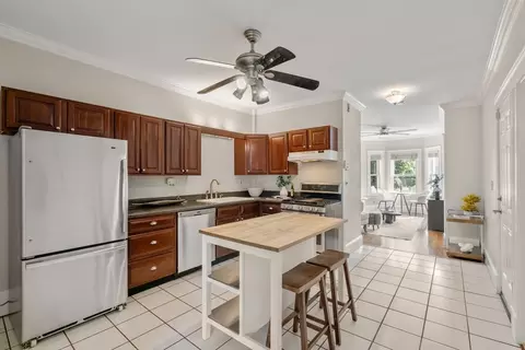562 E 8th St #2, Boston, MA 02127 photo 8