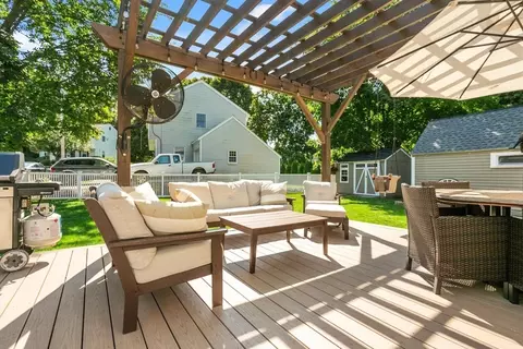 464 West St, Reading, MA 01867 photo 3