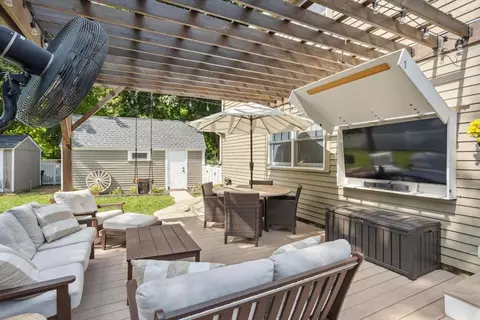 464 West St, Reading, MA 01867 photo 4