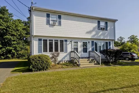 290-292 Sheridan St, Chicopee, MA 01020