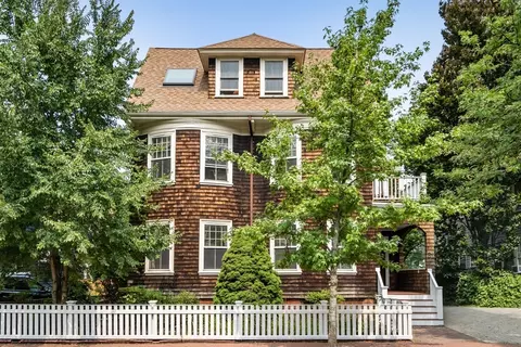 31 Upland Rd #1, Cambridge, MA 02140