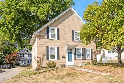 72 High St, Milford, MA 01757