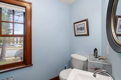 2 Regent St, Worcester, MA 01609 photo 32