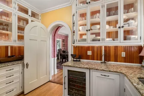 2 Regent St, Worcester, MA 01609 photo 6