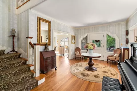 2 Regent St, Worcester, MA 01609 photo 2
