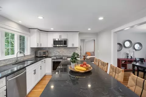 6 Laurel Ln, Walpole, MA 02081 photo 5