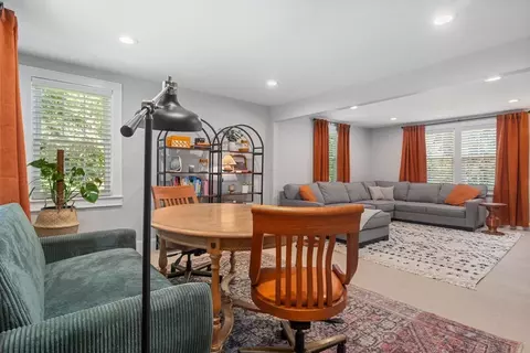 6 Laurel Ln, Walpole, MA 02081 photo 14