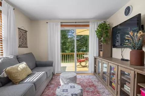 6 Laurel Ln, Walpole, MA 02081 photo 15