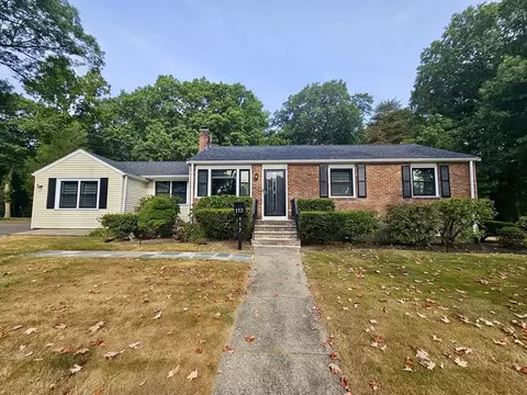 117 Eleanor Dr, Braintree, MA 02184