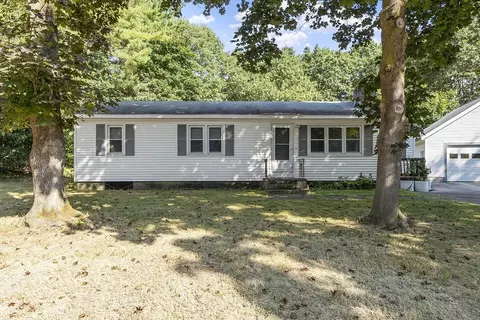 2 Cedar Ln, Bedford, MA 01730