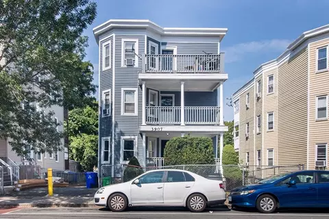 3907 Washington St, Boston, MA 02131