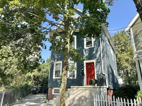 13 Dickinson St, Somerville, MA 02143