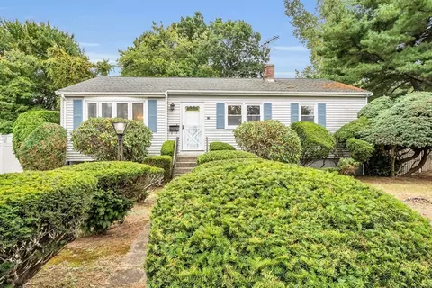 60 Pond Ln, Randolph, MA 02368